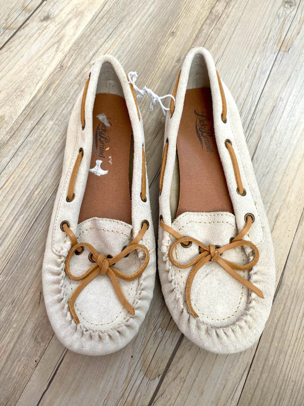 Lucky Brand Light Grey Suede Moccasin Slippers Size 7